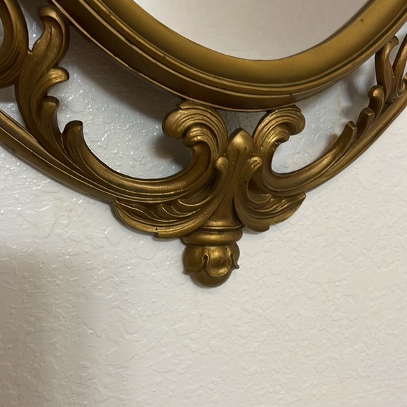 Vintage Syroco Style Resin Oval Gold Ornate Mirror MCM - Picture 3 of 11